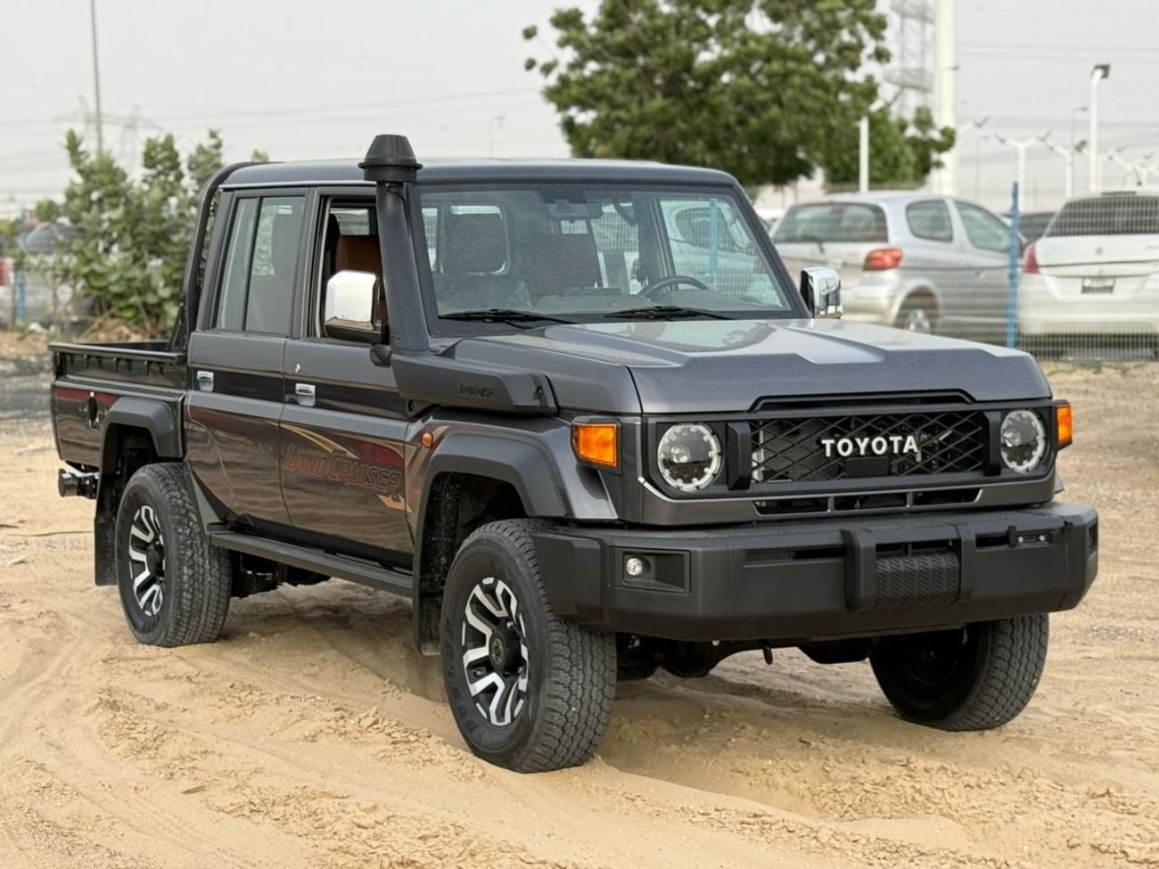 Toyota Land Cruiser Pick Up  Toyota Land Cruiser Pick Up 2026 Toyota Land Cruiser DC 4.0L AT Petrol (Full Option)