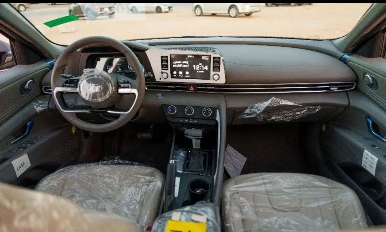هيونداي إلانترا 2.0L PETROL 2024 GCC