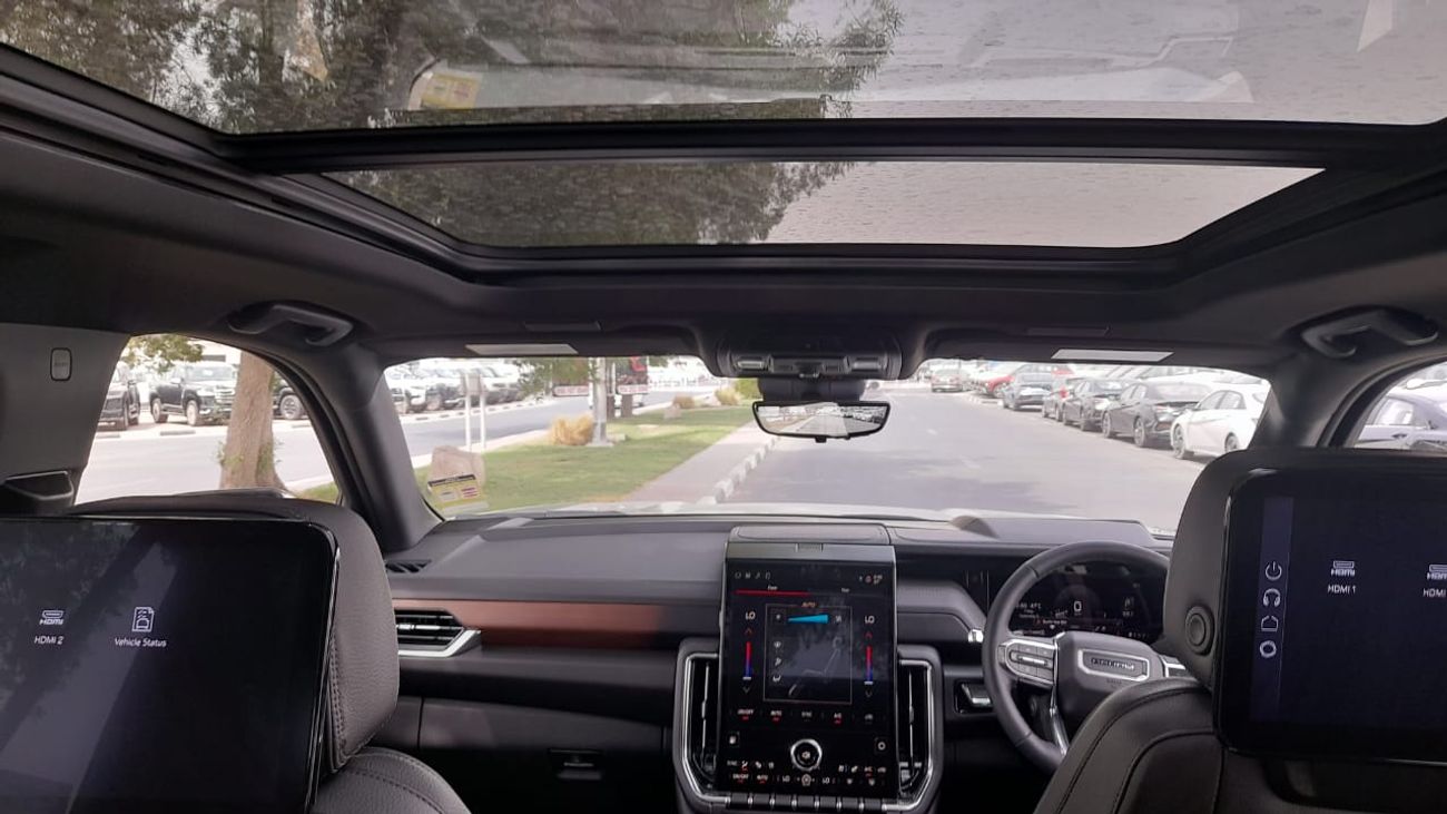 GMC Yukon 6.2 V8 Denali (AWD) Right-Hand drive.2 V8 Denali (AWD)