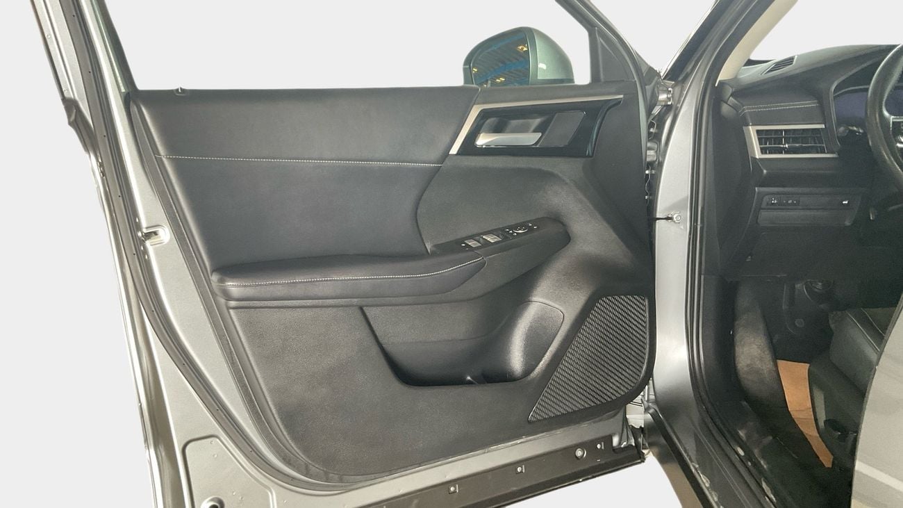 ميتسوبيشي آوتلاندر GLS HIGHLINE 2.5 GLX AUTO 4WD 7SEAT HL SRF | شامل الضمان | 0 ﺪﻔﻋﺓ ﺃﻮﻟﻯ
