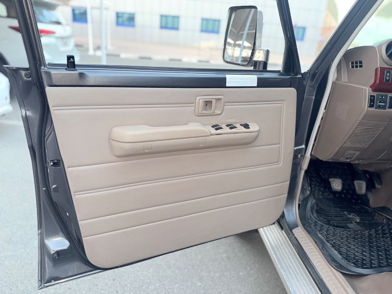 Toyota Land Cruiser Pick Up Double Cabin 4.5L