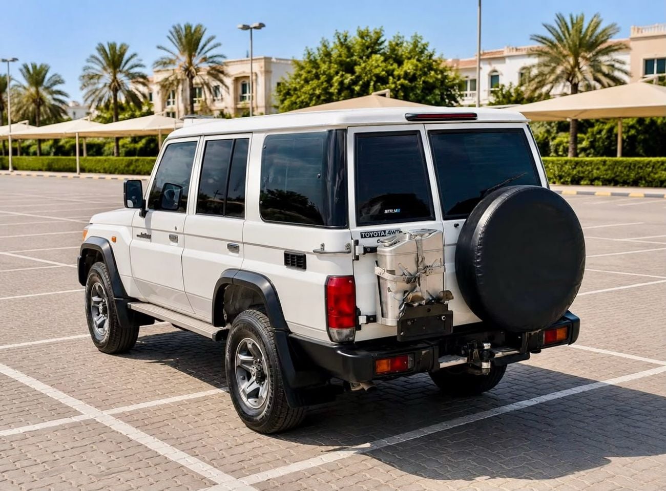 Toyota Land Cruiser 70
