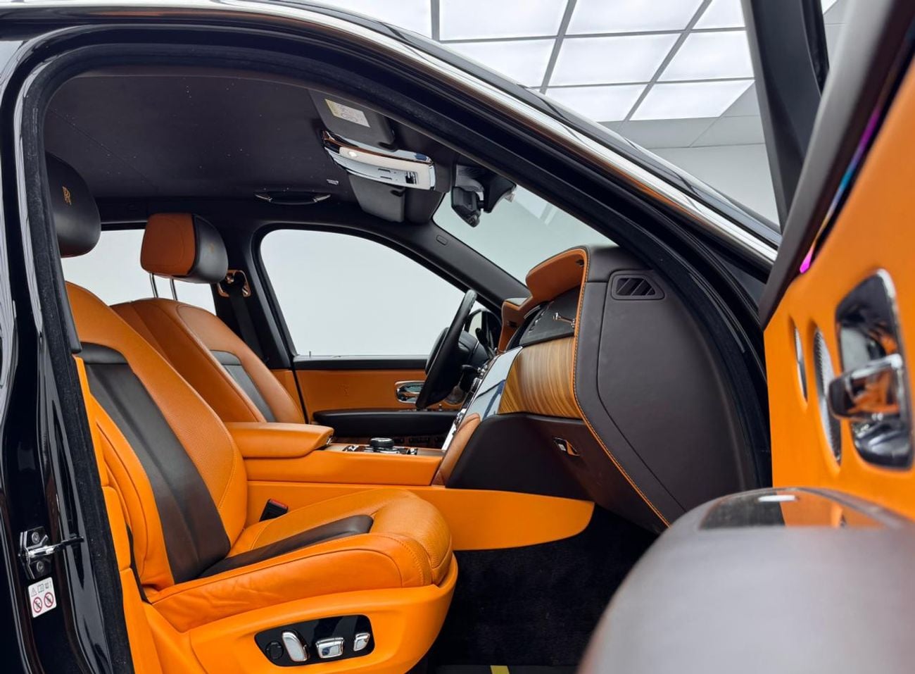 رولز رويس كولينان 2020 Rolls Royce Cullinan, One Year Warranty Unlimited Km, Full Service History, GCC