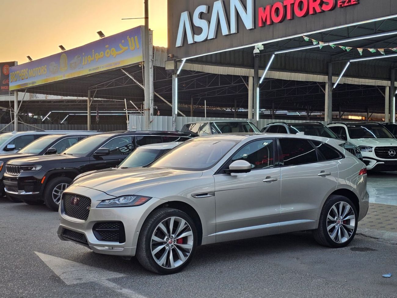 جاكوار F بيس S 3.0L (400 HP)