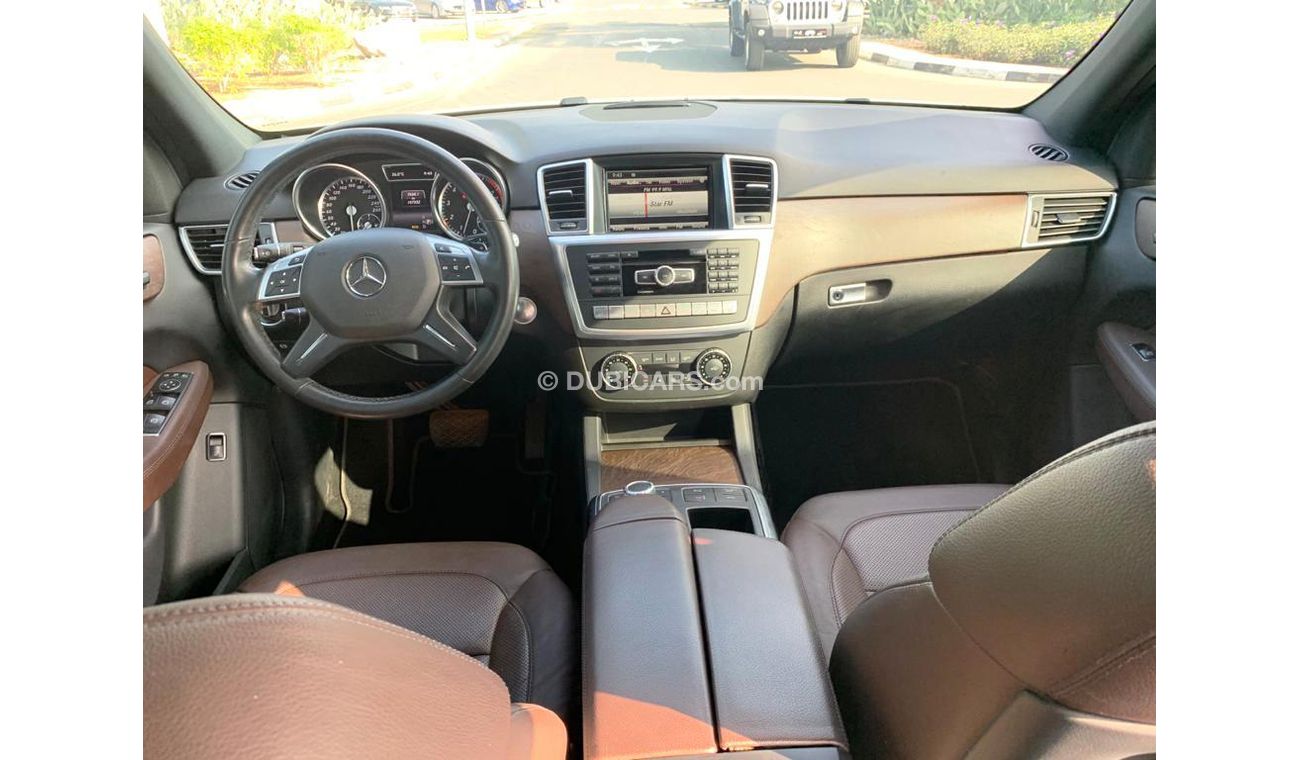 Mercedes-Benz ML 400 AMG KIT GCC SPECS