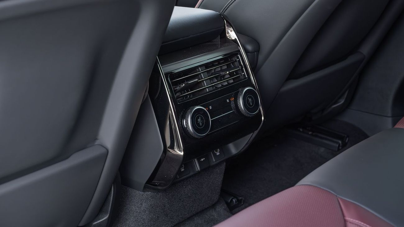 لاند روفر رينج روفر سبورت RANGE ROVER 3.0 SPORT -2025YM