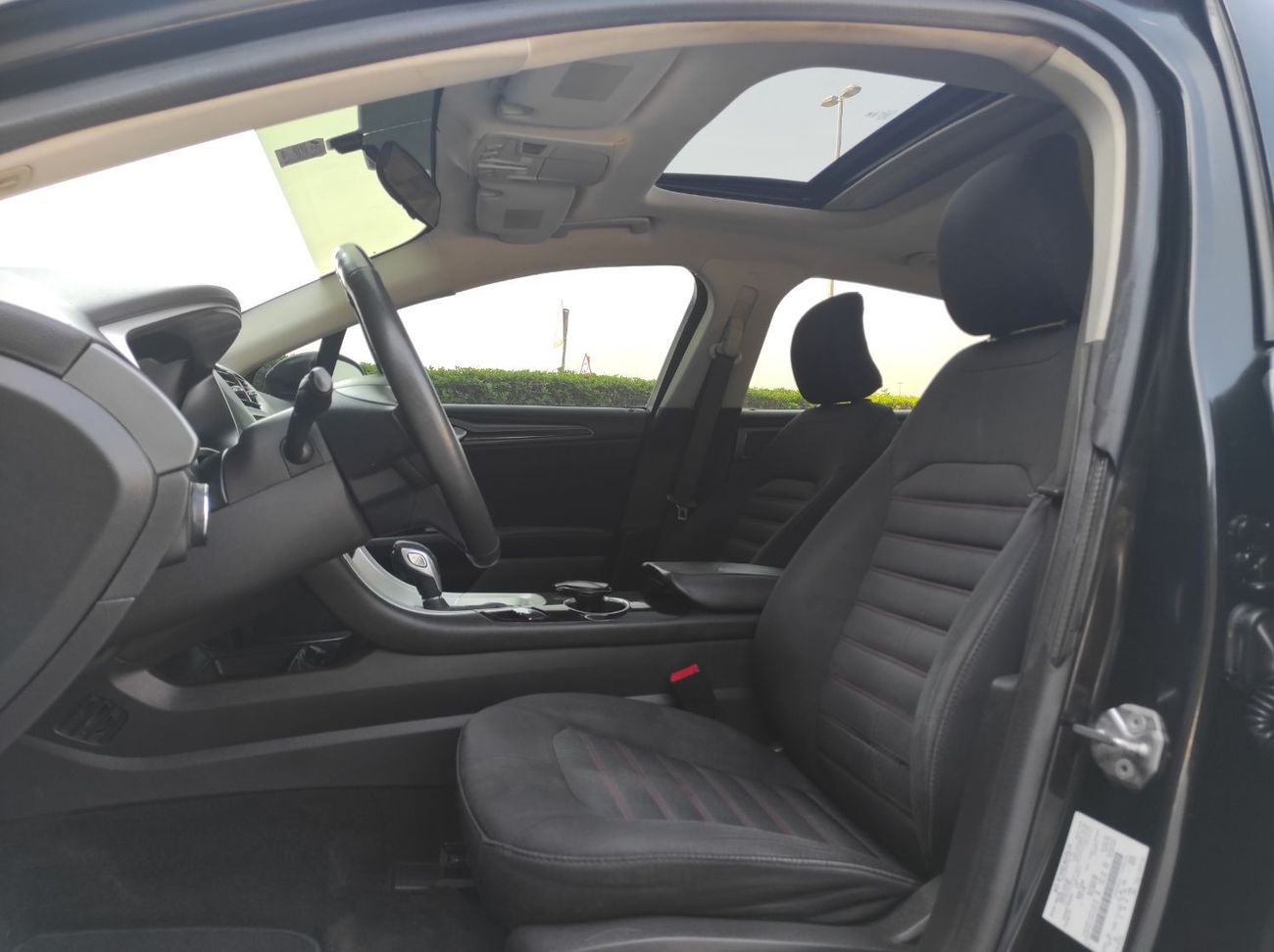 فورد فيوجن SE 2.0L Ford Fusion 2015 gcc V4 full opstions