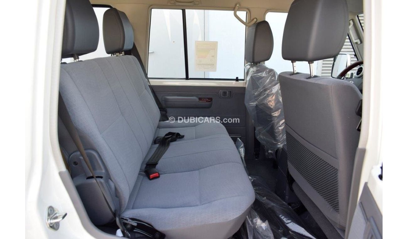 Toyota Land Cruiser LANDCRUISER  76 HARDTOP  LX SPECIAL 4.5 TURBO DIESEL 4WD 5 SEAT MANUAL TRANSMISION WAGON