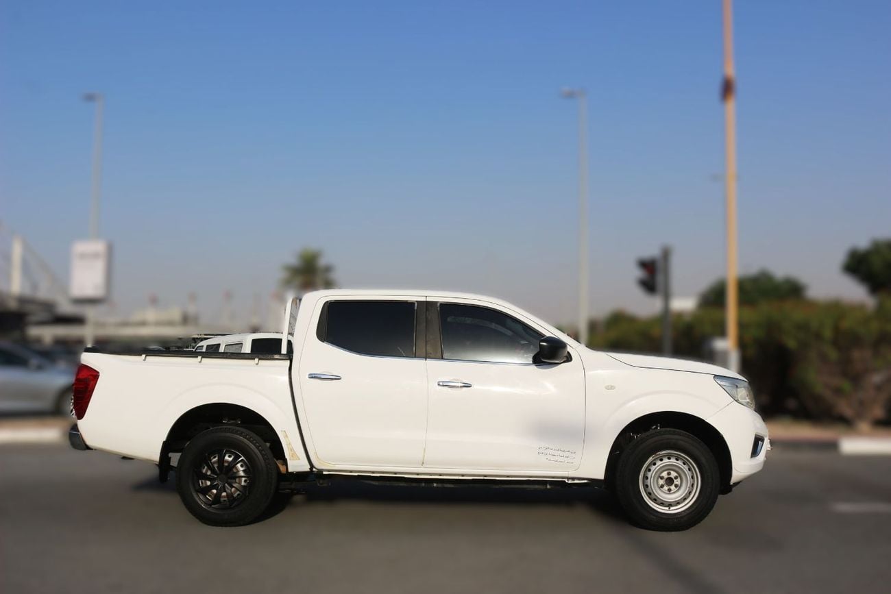Nissan Navara G 2.5L 4WD A/T NISSAN NAVARA 2019 FULL AUTOMATIC GCC 4X2