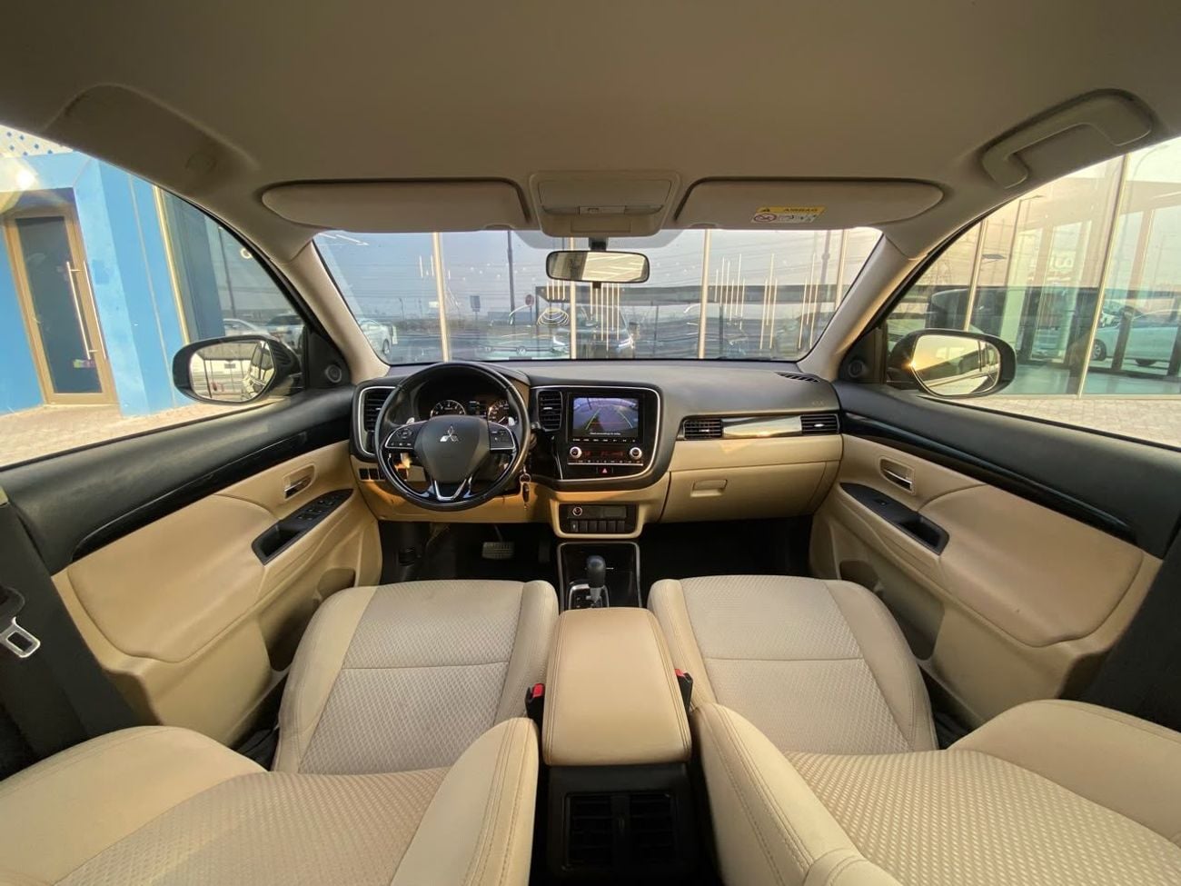 Mitsubishi Outlander GLX HIGHLINE FABRIC 820-Monthly l GCC l 4WD , Cruise, Camera l Accident Free