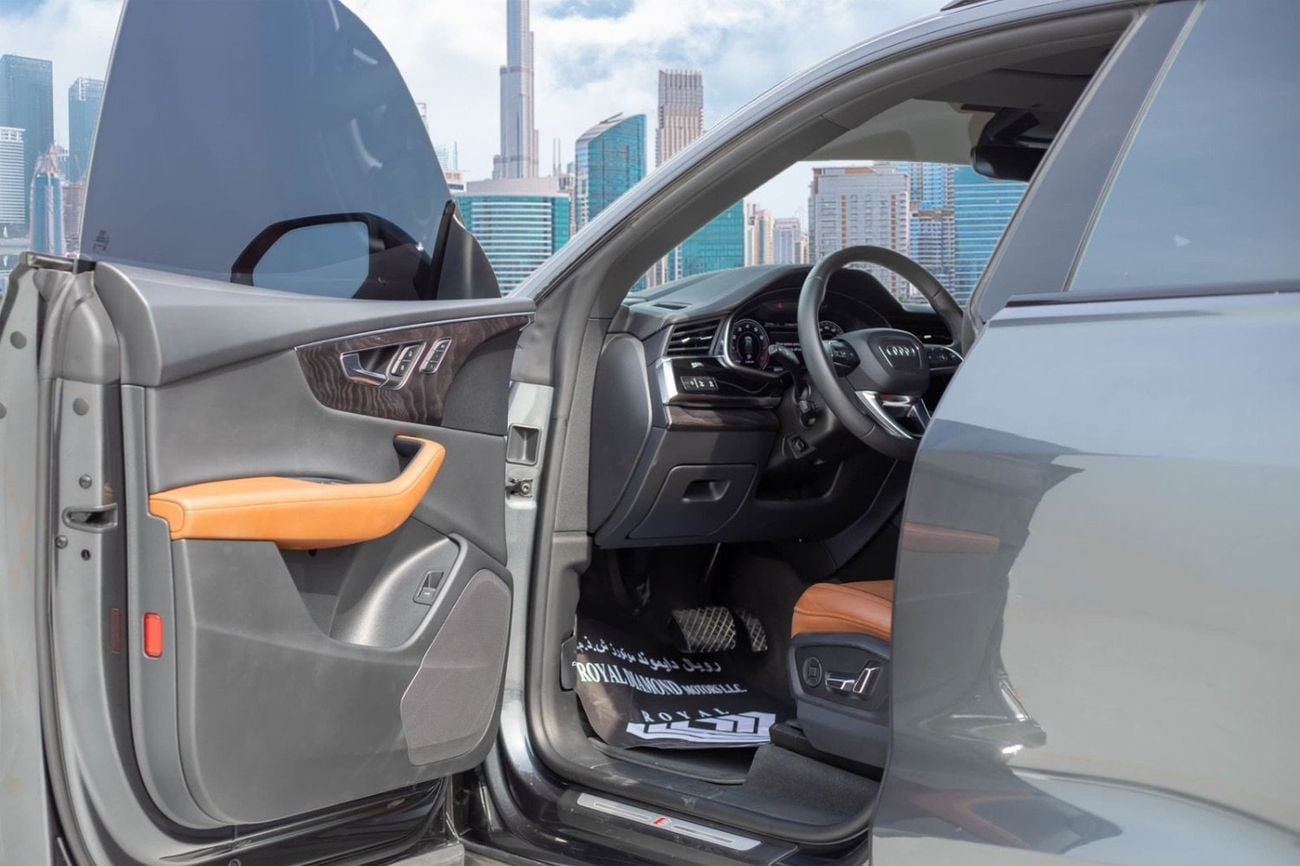 Audi Q8 55 TFSI S-LINE LUXURY | GCC | Under warranty