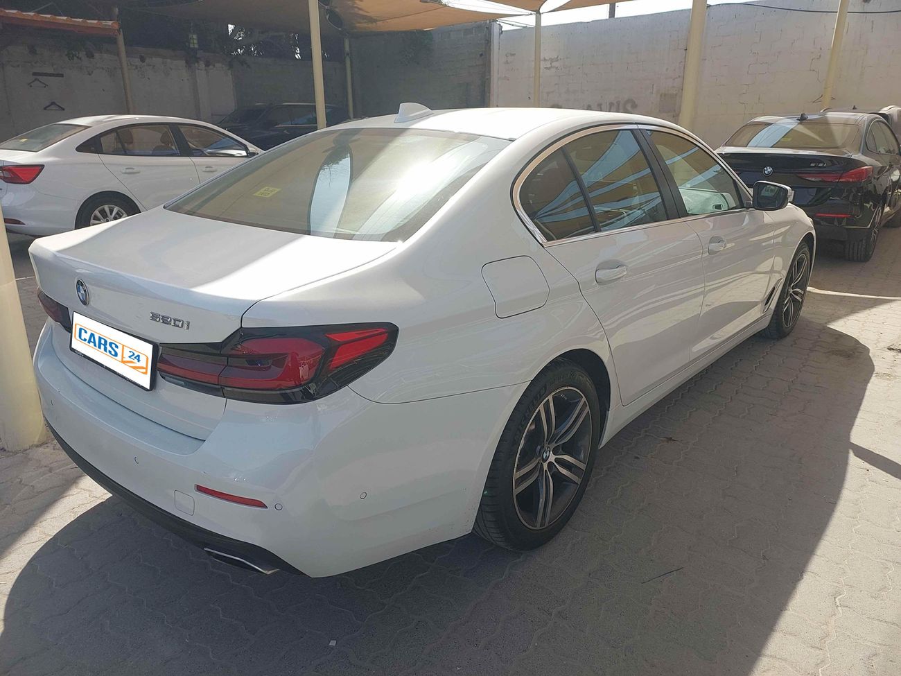 بي أم دبليو 520i JOY EDITION 2 | بدون دفعة مقدمة | اختبار القيادة في المنزل