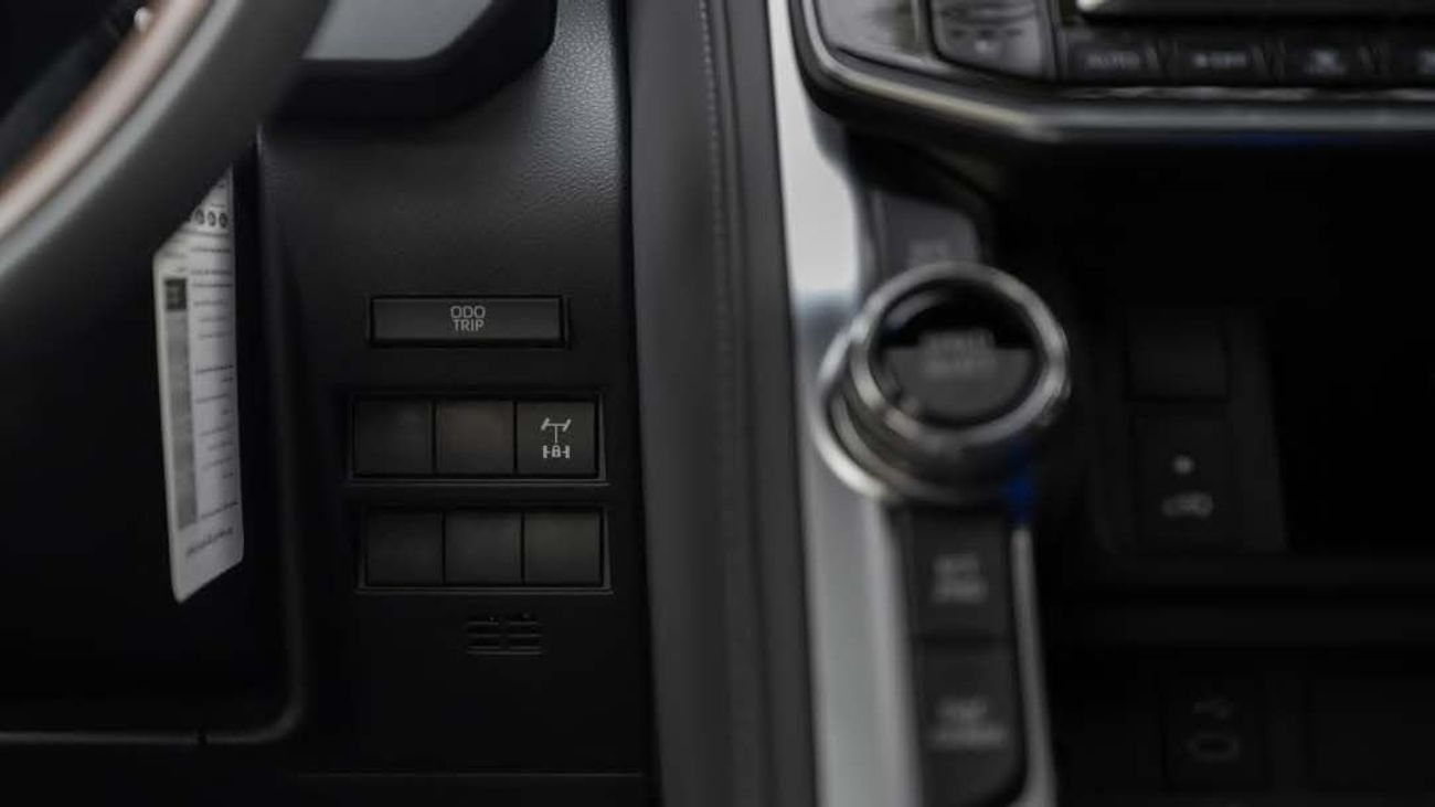 Toyota Land Cruiser GXR 4.0L Land Cruiser 4.0 GXR 2025 (rador)