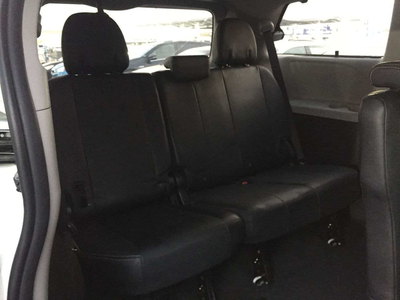 Toyota Sienna Toyota Sienna 2016 – 3.5L V6 | Petrol | Automatic | American Specs