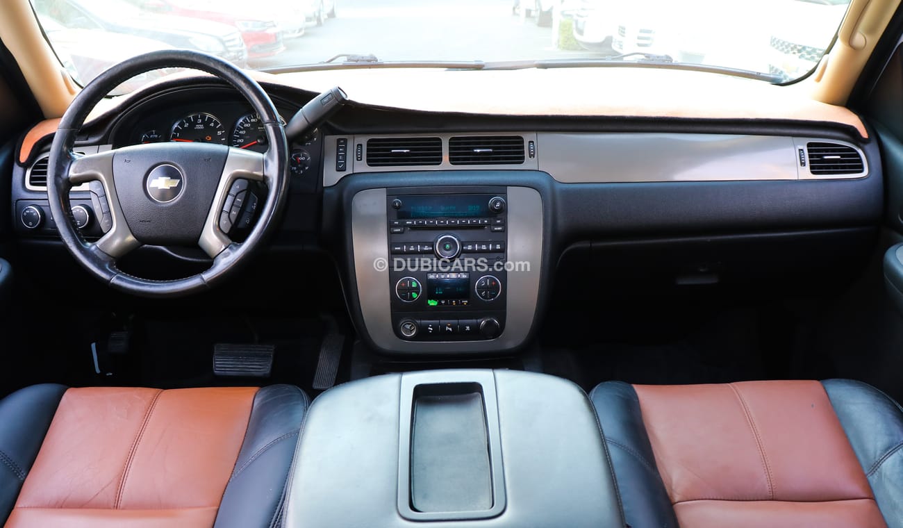 شيفروليه تاهو خليجى صبغ وكالة رقم 1 موديل 2008 لون أبيض فتحة جلد مثبت بحالة ممتازة لاتحتاج لأى مصاريف.