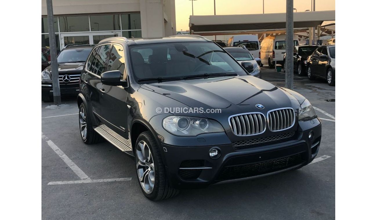 بي أم دبليو X5 النوع : بي ام دبليو X5 الموديل : 2011 المواصفات :     خليجي فل مواصفات بانوراما شاشه وتحكم كهربي كام