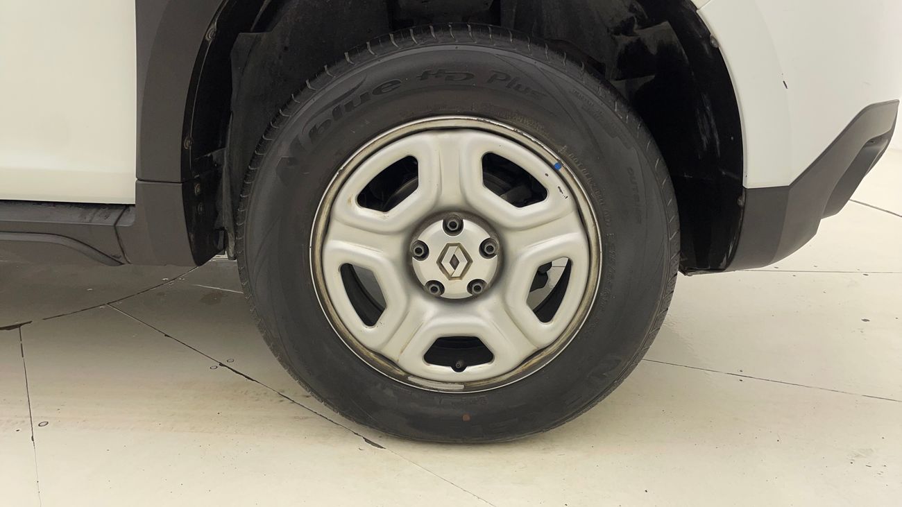 Renault Duster PE 1.6 | Zero Down Payment | Home Test Drive