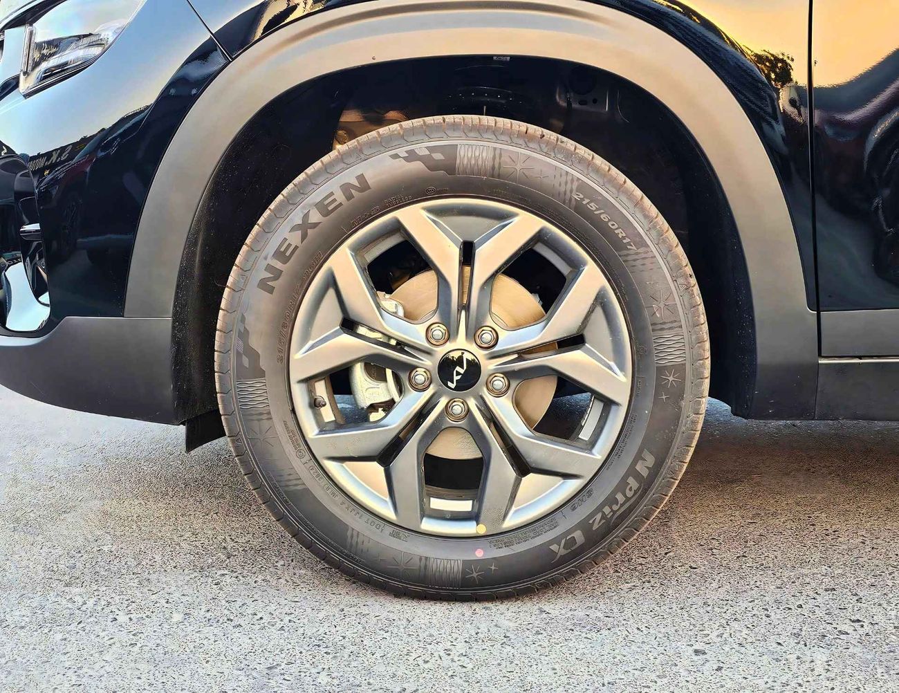 Kia Seltos 1.5L V4 PETROL / PUSH START / PANORAMIC ROOF / LEATHER SEATS (CODE # 69089)