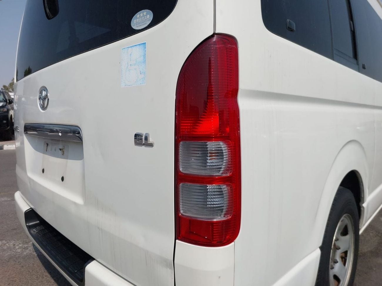 Toyota Hiace (RAMADAN OFFER) TOYOTA HIACE VAN RHD 2007 MODEL 2.7 L PETROL AUTOMATIC(PM19814)