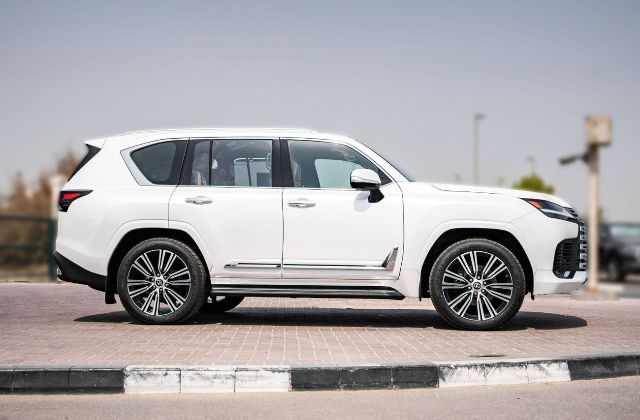 لكزس LX 700h 2025 Lexus LX700h Signature 3.5L AT Hybrid (White-Tan) 7 Seats