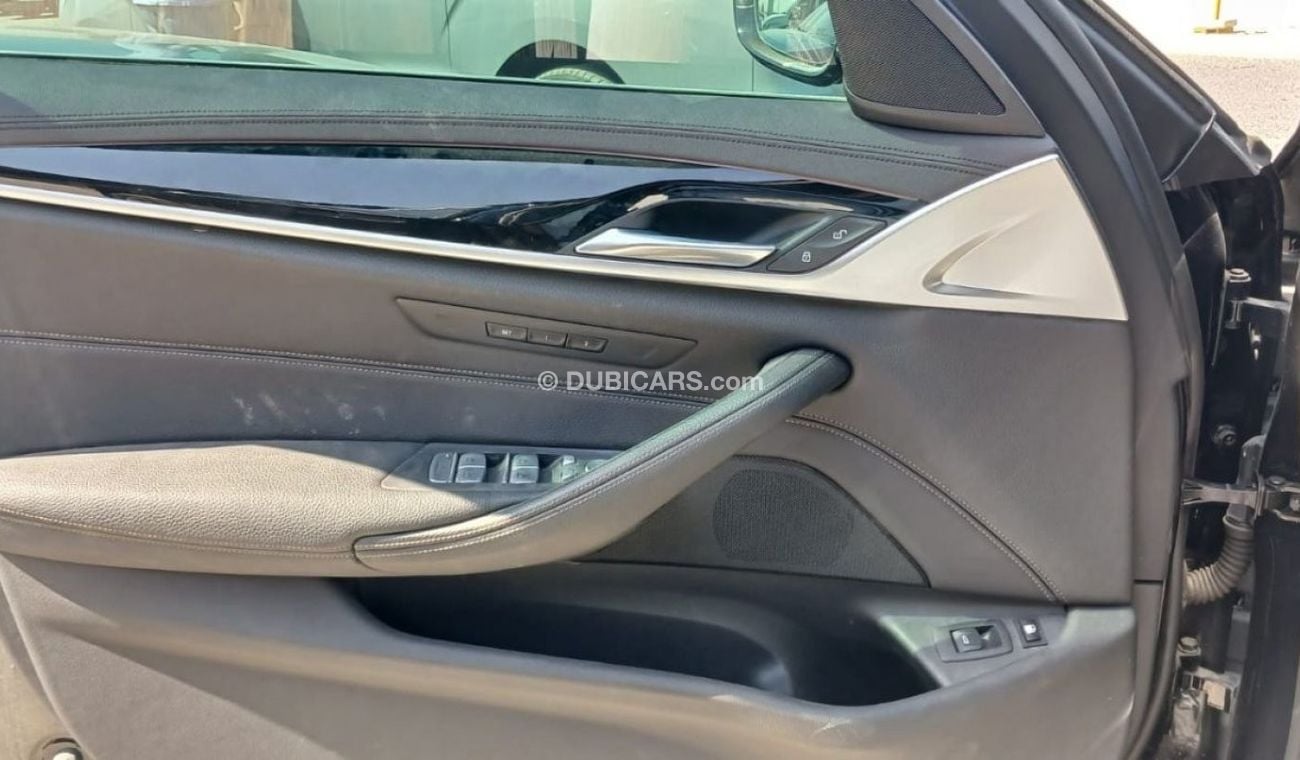 بي أم دبليو 530i بي ام دبليو 530 هايبرد 2020