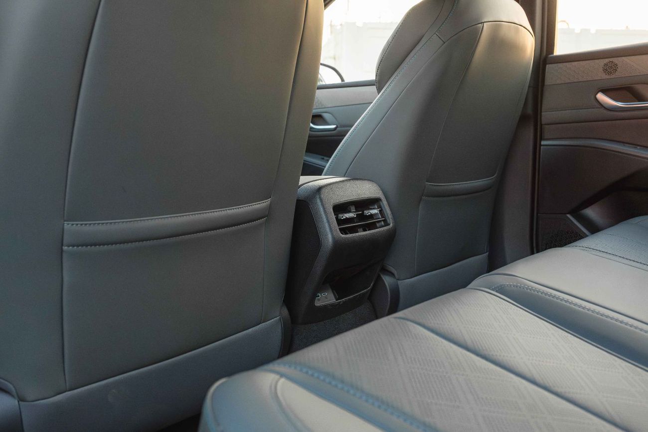 بي واي دي كين بلاس BYD Qin PLUS 2025 DM-i 55 km 2025 (Grey) FOR EXPORT