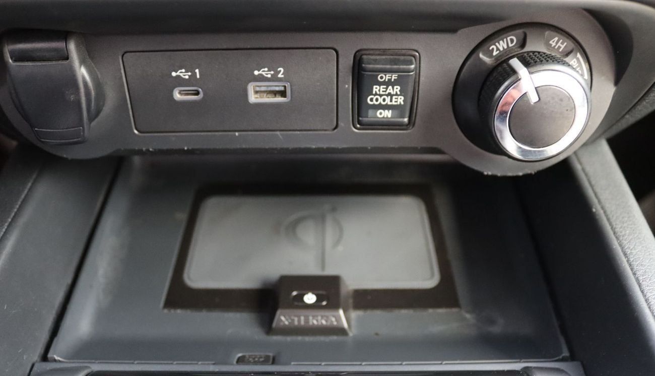 Nissan XTerra Titanium 2.5L 4WD 2022 NISSAN X-TERRA-TITANIUM GCC model in excellent condition without accidents -