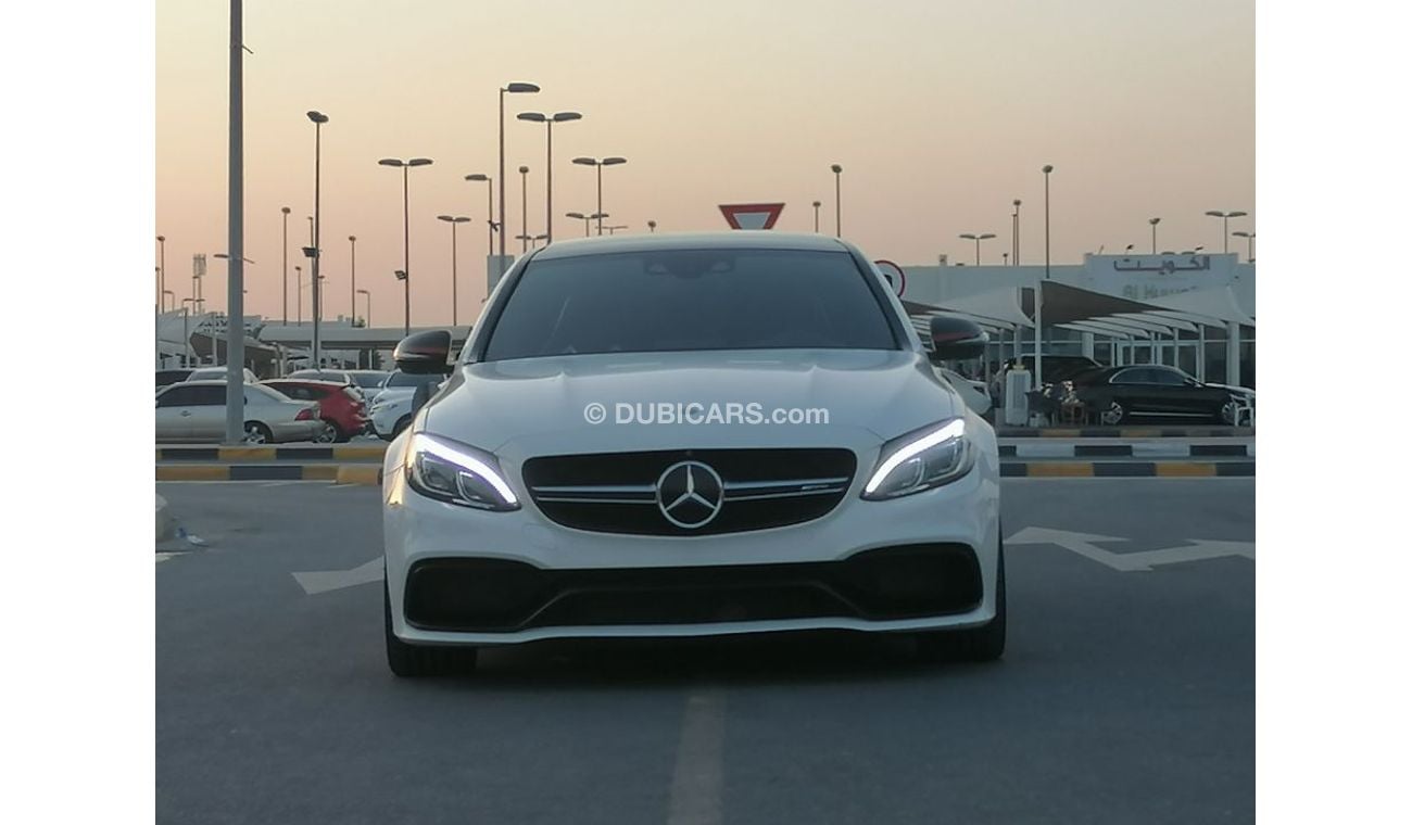 Mercedes-Benz C 63 AMG Mercedes C63s 2016 GCC Specefecation Very Clean Inside And Out Side Without Accedent No Paint