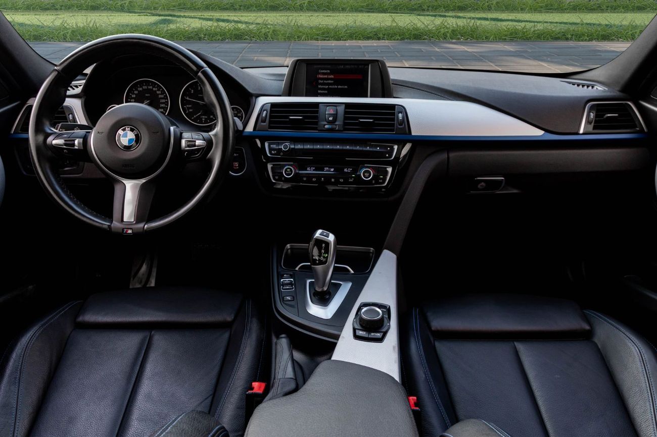 BMW 318i M-Kit | 1,371 P.M  | 0% Downpayment | Low Kms! | Warranty!