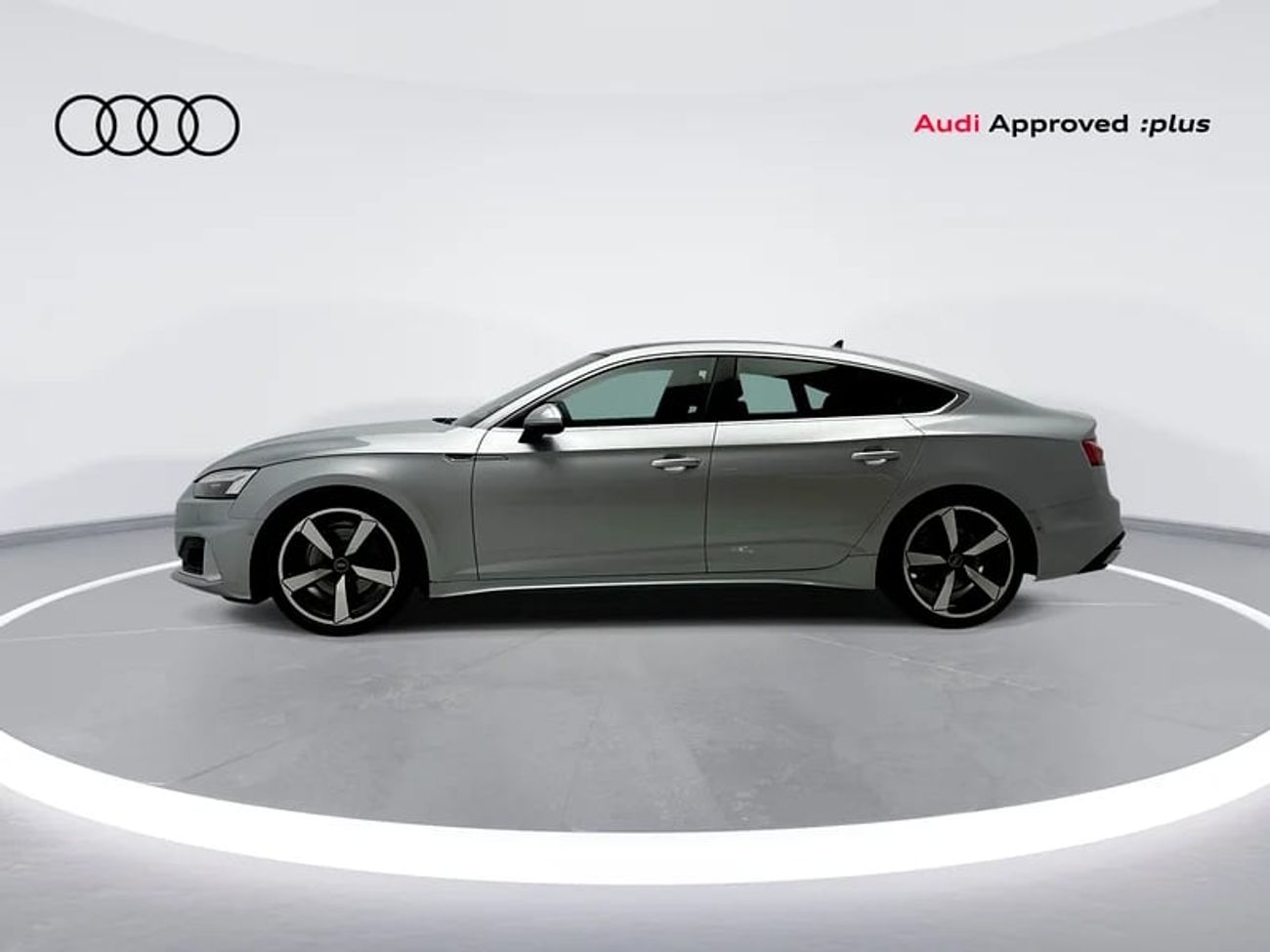 أودي A5 40 TFSI Sport 2.0L Sportback 40 TFSI 190hp (Ref# 055024)