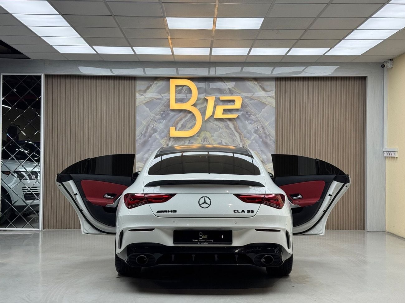 مرسيدس بنز CLA 35 AMG Premium + 2.0L