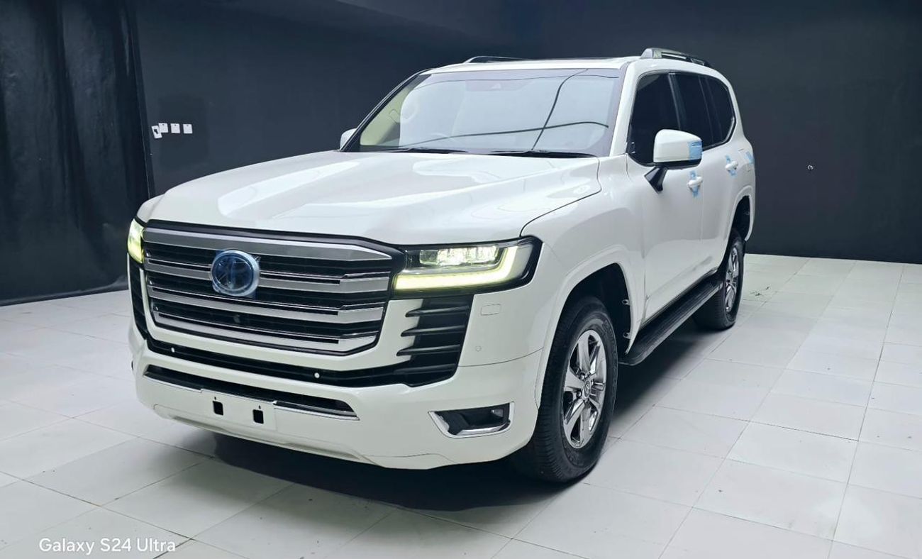 تويوتا لاند كروزر VX 3.3L