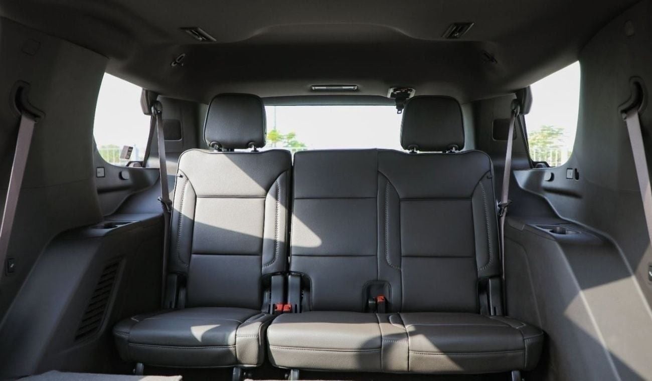 جي أم سي يوكون Denali 4WD + TV 8-Seaters. GCC. Local Registration + 5%