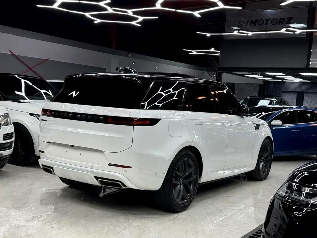 لاند روفر رينج روفر سبورت DYNAMIC HSE P400