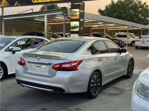 نيسان ألتيما