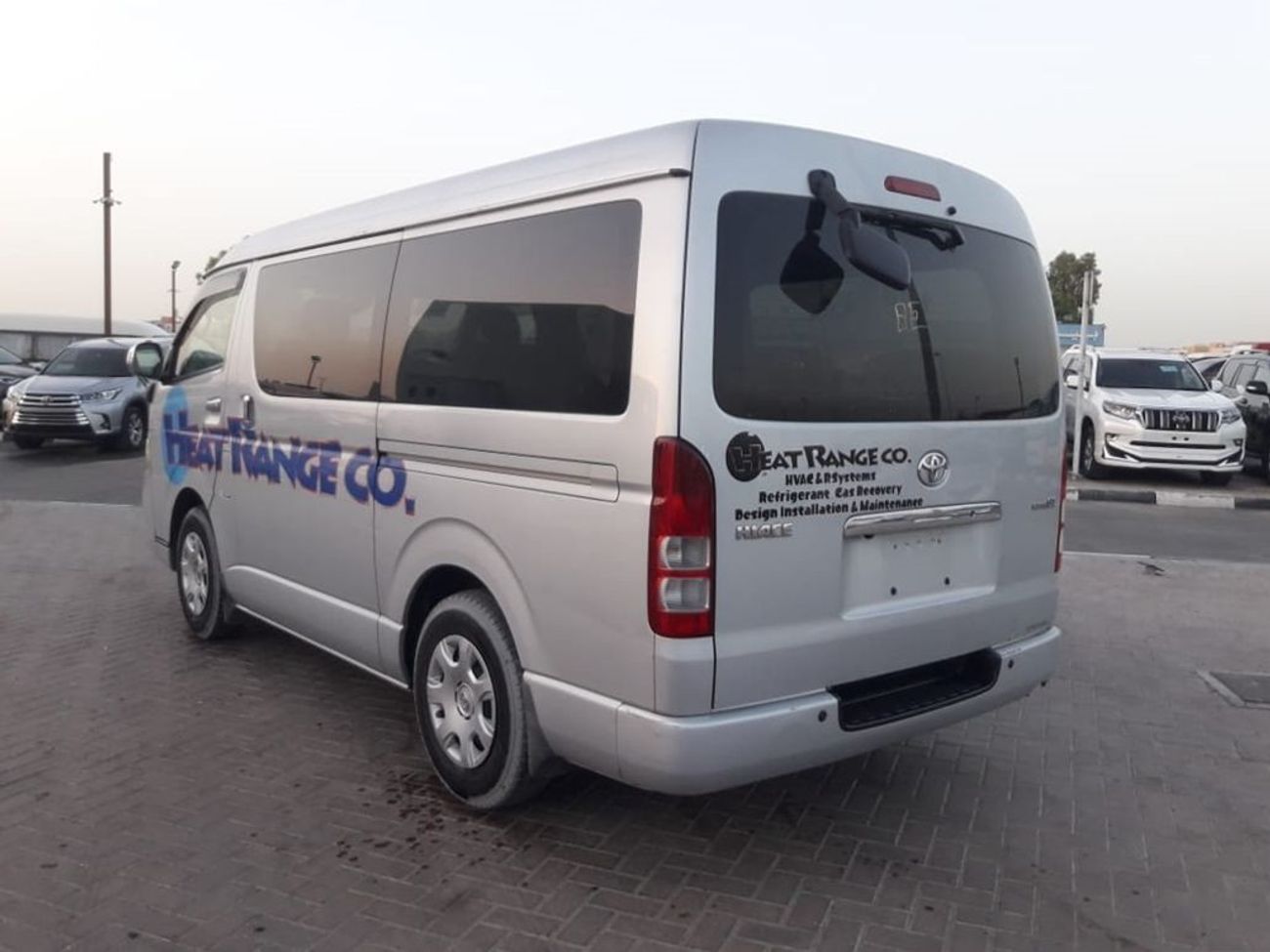 تويوتا هاياس TOYOTA HIACE VAN RIGHT HAND DRIVE (PM1631)