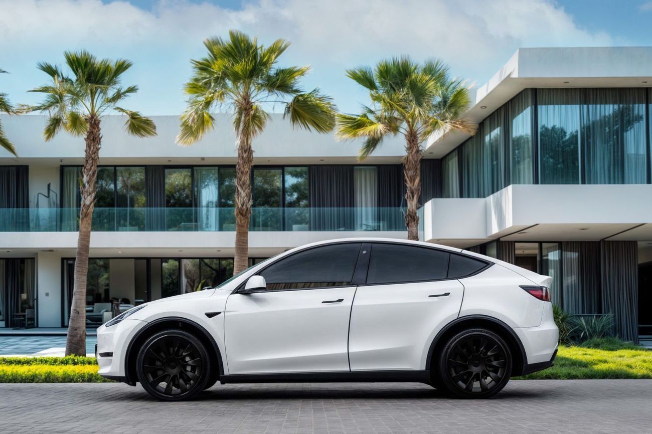 Tesla Model Y LONG RANGE | 2,546 P.M  | 0% Downpayment | IMMACULATE || ONE OWNER!