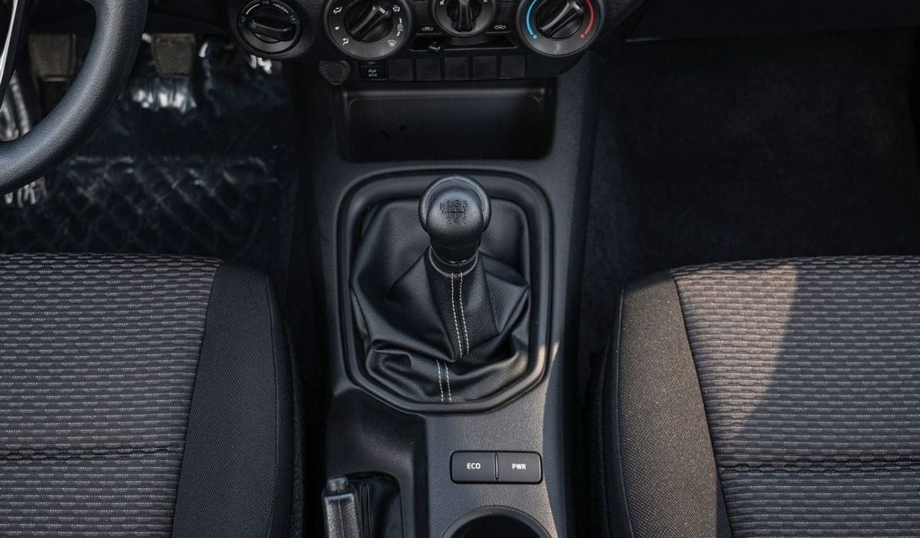 Toyota Hilux TOYOTA HILUX DC 2.4D MT 4X4 P.WINDOW MY2024– SILVER