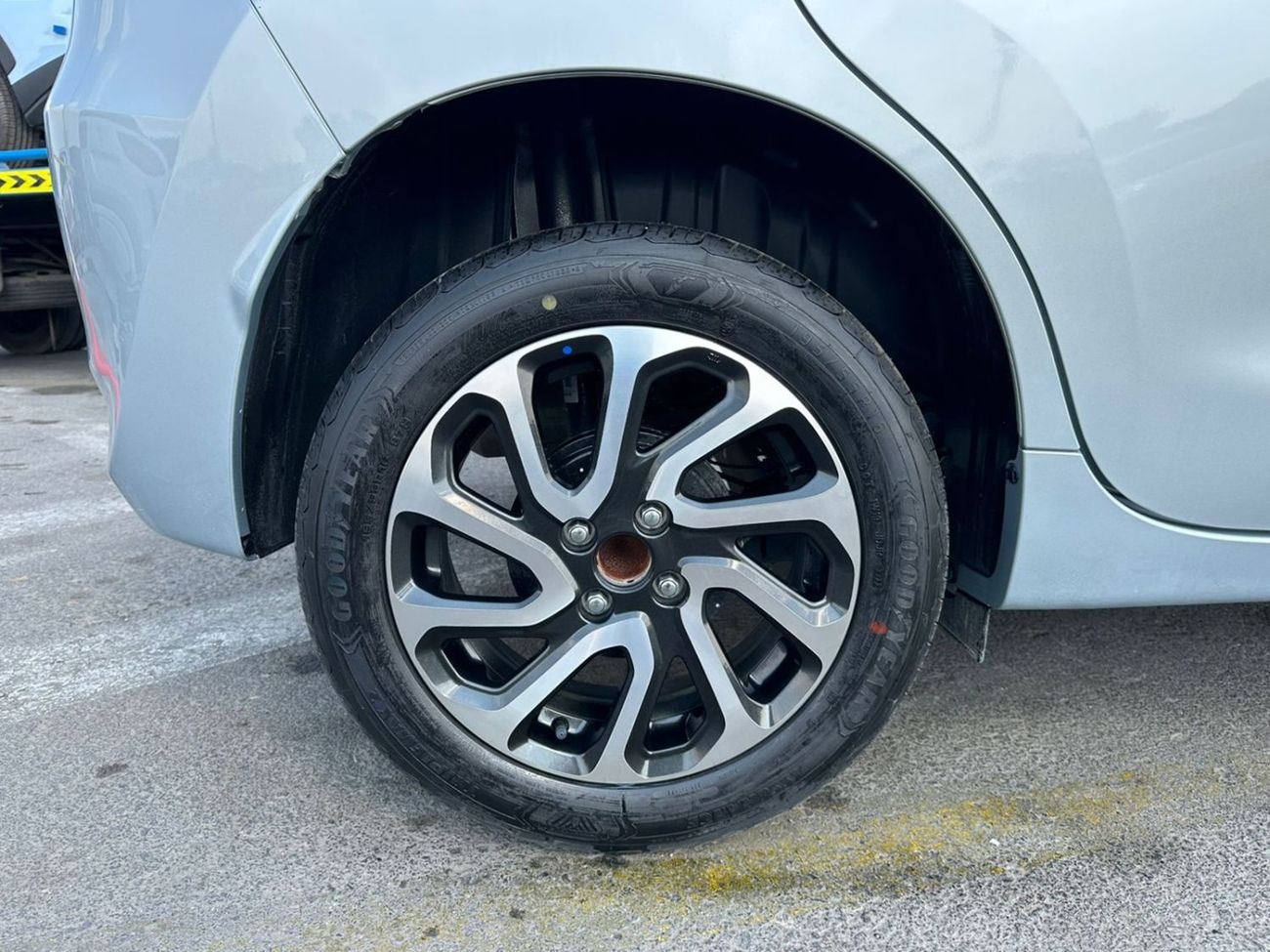 Suzuki Baleno SUZUKI BALENO HATCHBACK LHD 2023 MODEL 1.5 L PETROL AUTOMATIC(PM42039)