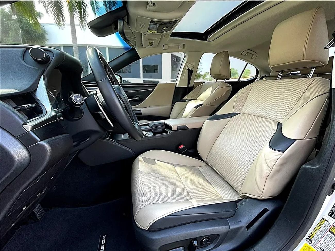 Lexus ES350 1,320 P.M | | ES-350 | 3.5L V6 | | FREE ACCIDENT | ORIGINAL PAINT