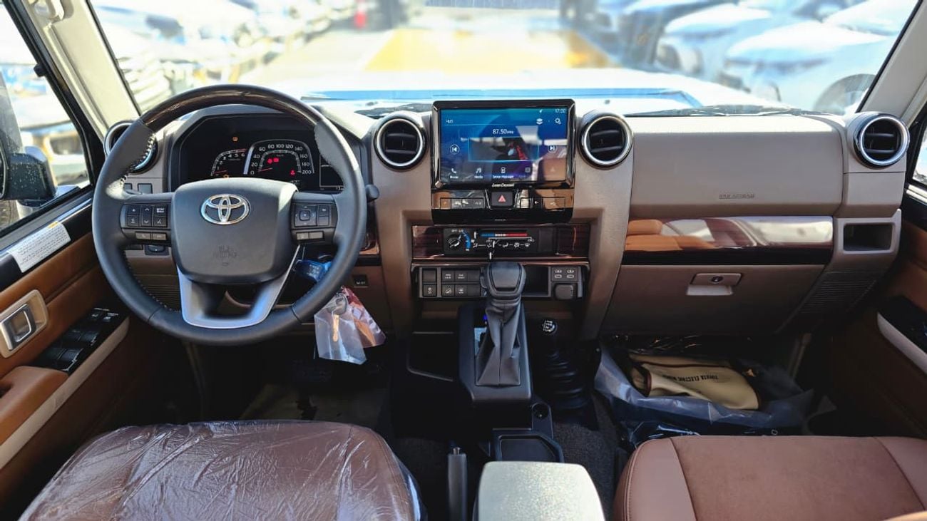 تويوتا لاند كروزر 70 TOYOTA LC 76 2026 A/T 2.8 GREY COLOR