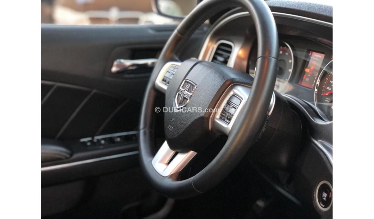 Dodge Charger Dodge Charger RT Engine 5.7 model 2014 GCC car prefect condition full option full option leather sea