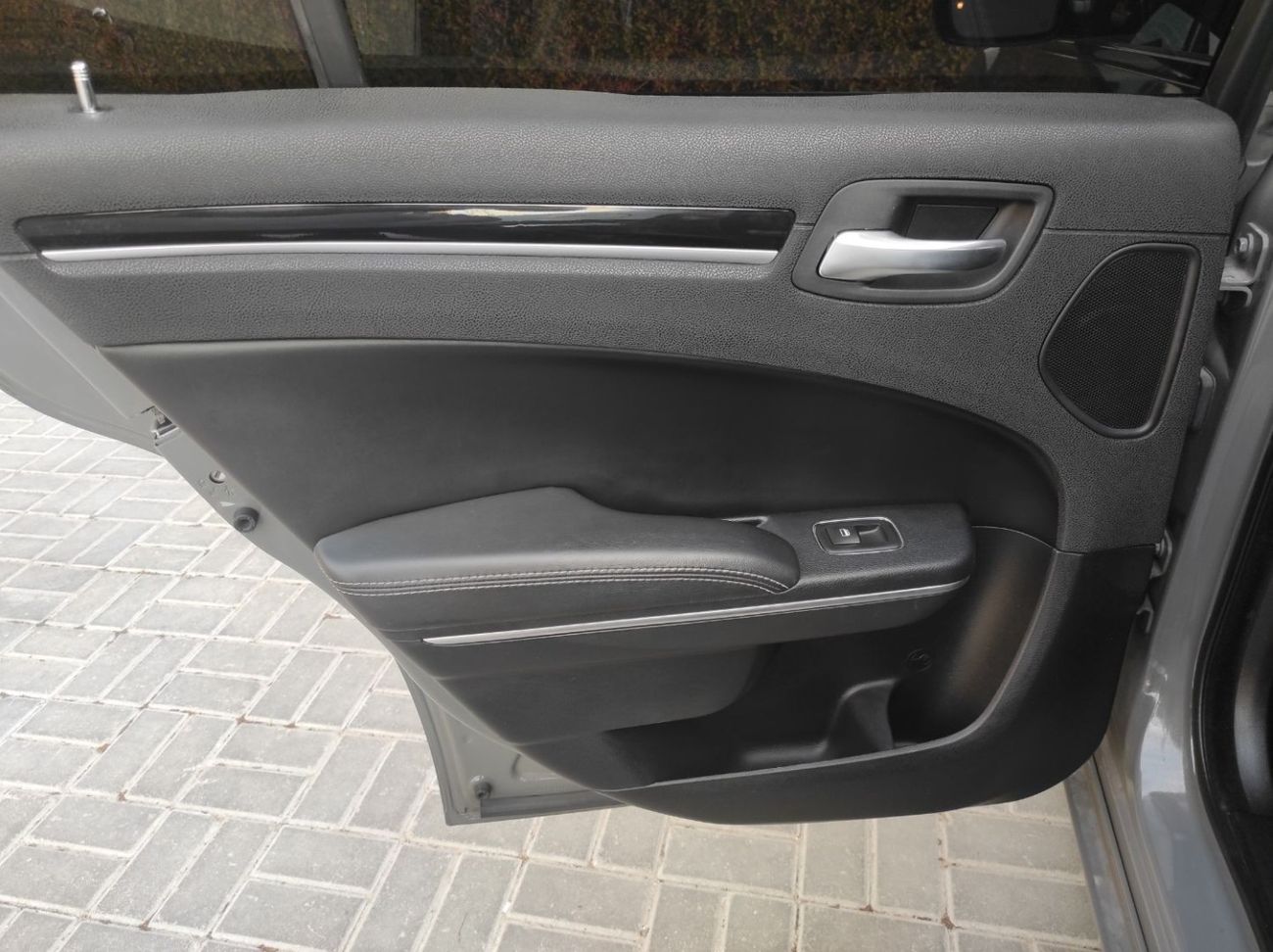 Chrysler 300s Chrysler 300s 2017 usa full opstions