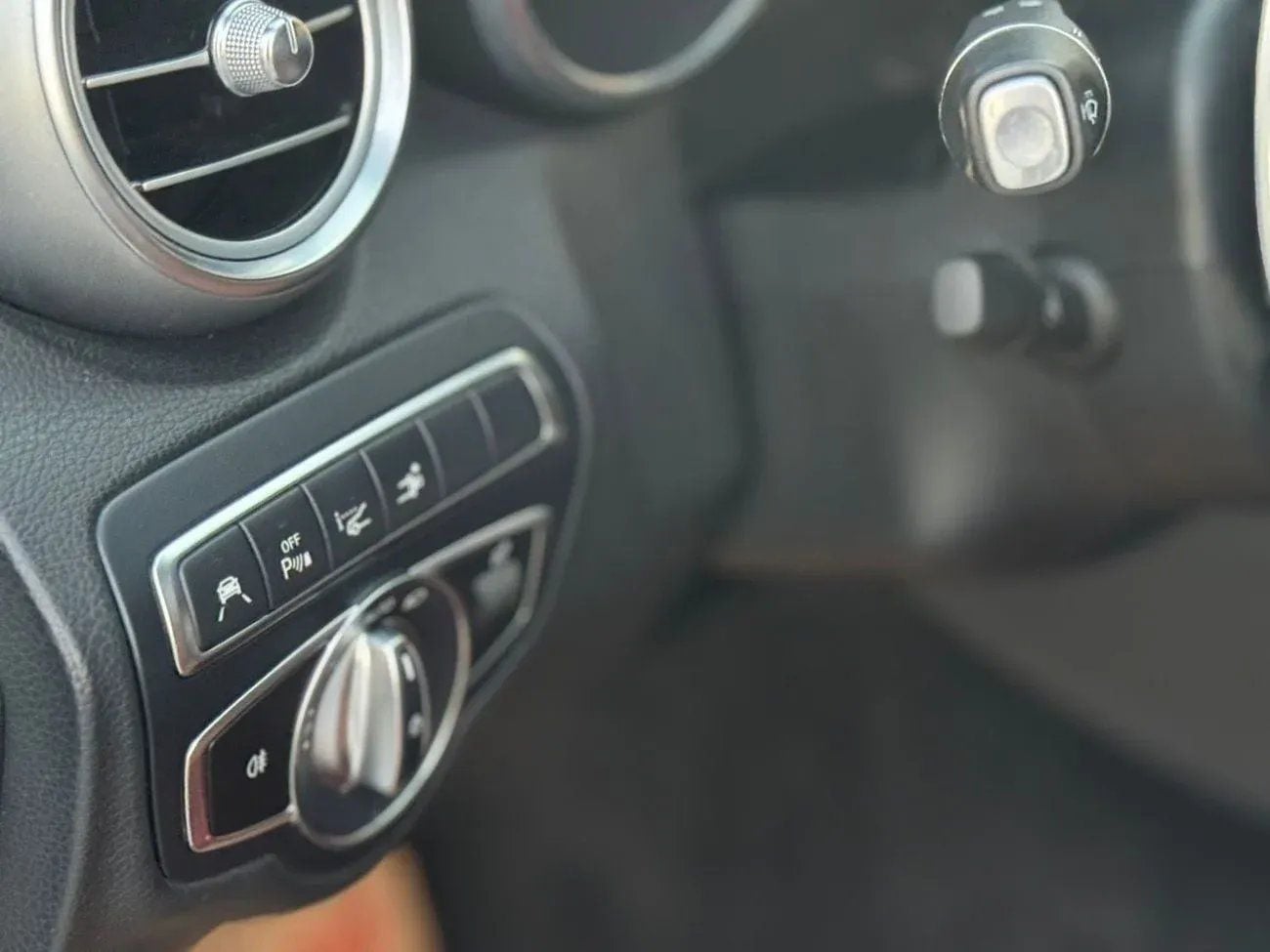 مرسيدس بنز سي 43 ايه ام جي C43 coupe  3.0L V6 full option best price!!!!!