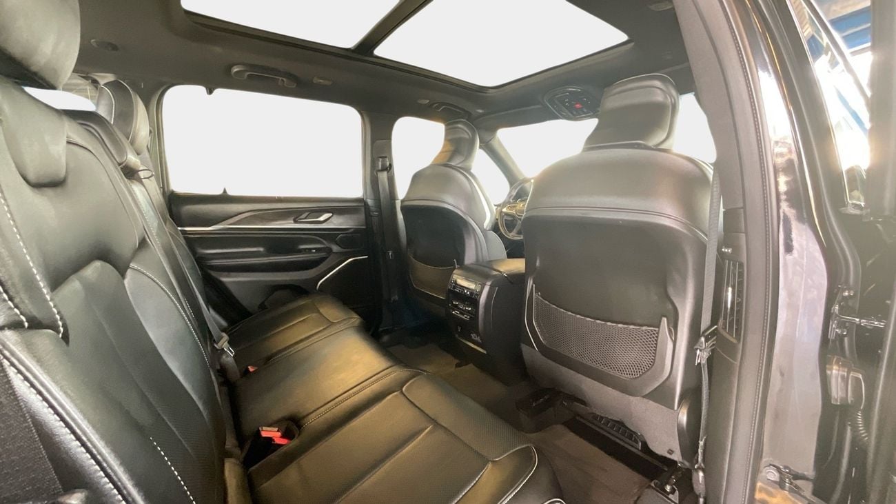 جيب جراند شيروكي 3.6 OVERLAND 2 ROW 4WD AUTO | شامل الضمان | 0 ﺪﻔﻋﺓ ﺃﻮﻟﻯ