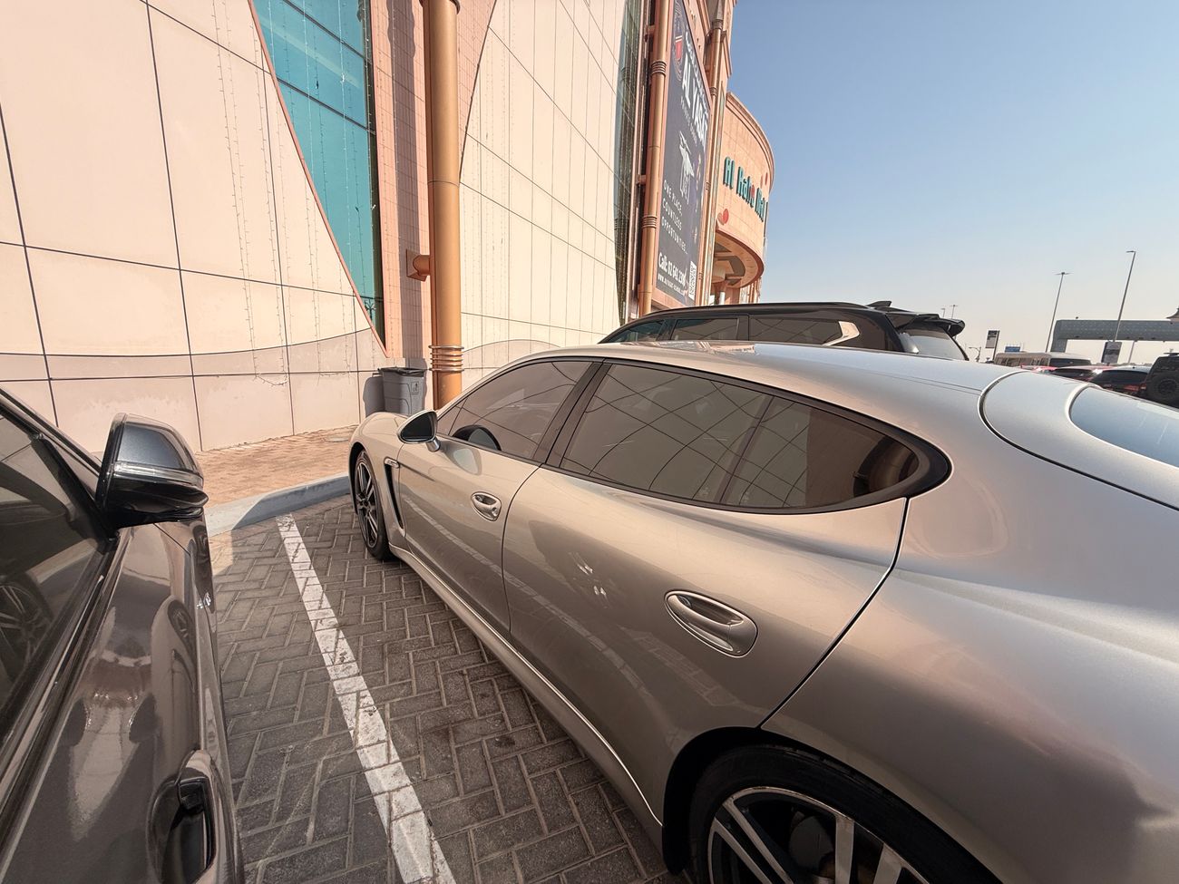 بورش باناميرا V6