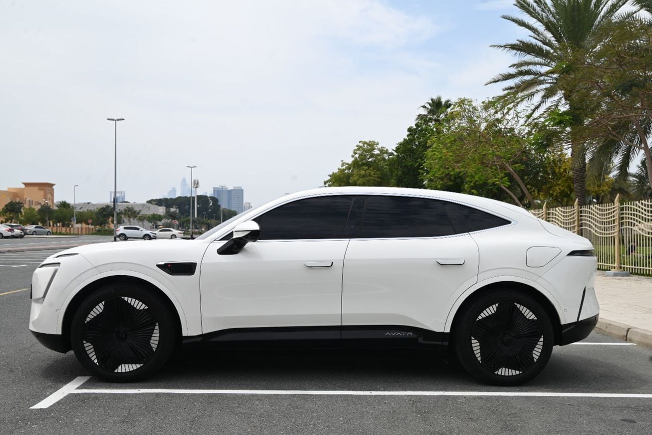 أفاتر 11 Luxury RWD