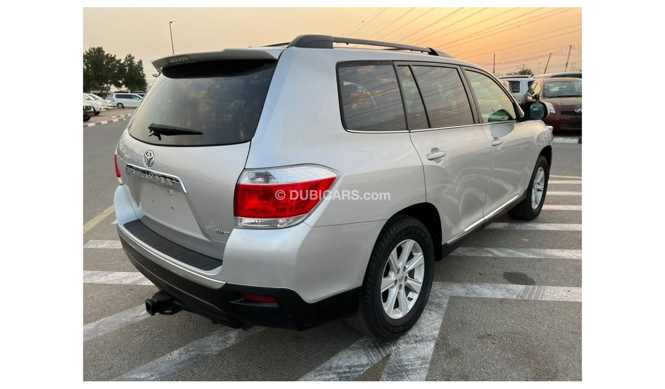Toyota Highlander 2013 TOYOTA HIGHLANDER / AWD / FULL OPTION