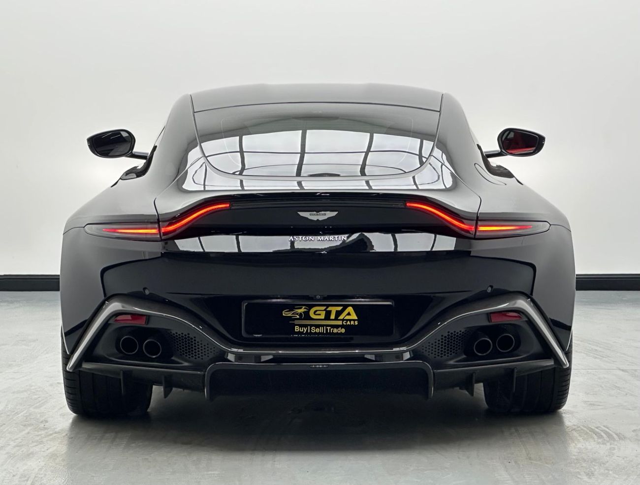 أستون مارتن فانتيج 2019 Aston Martin Vantage, Sep/25 Agency Warranty, Agency FSH, GCC