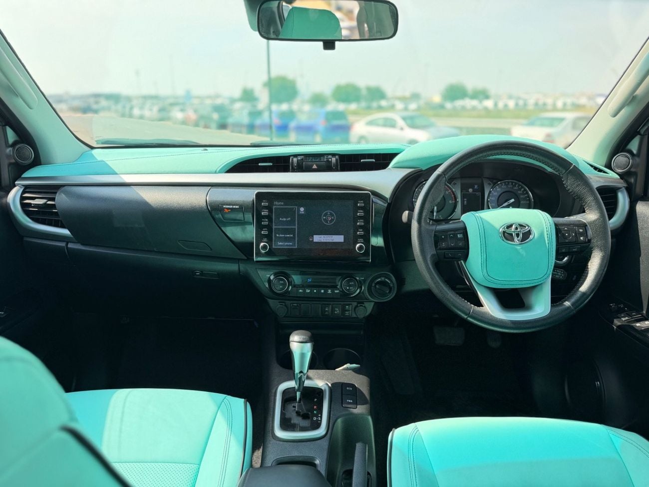 تويوتا هيلوكس GLX 2.7L Double Cab Utility 4WD A/T